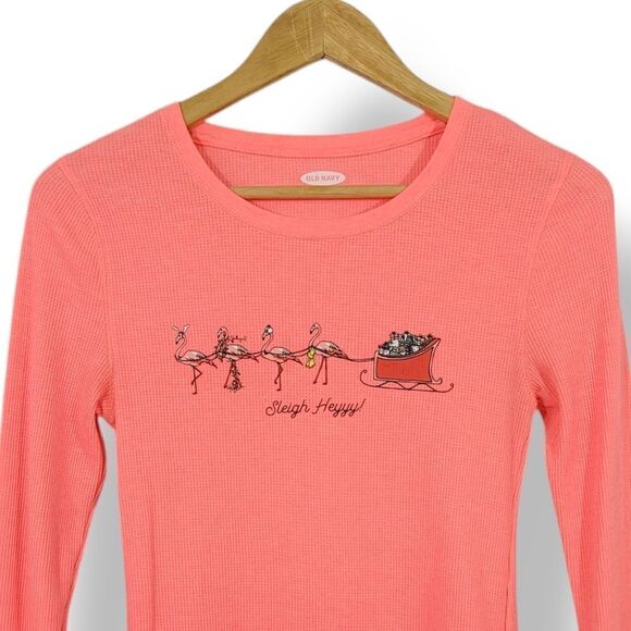 Old Navy Slim-Fit Holiday Flamingo Sleigh Graphic Thermal Knit Top Size Small - Picture 5 of 13